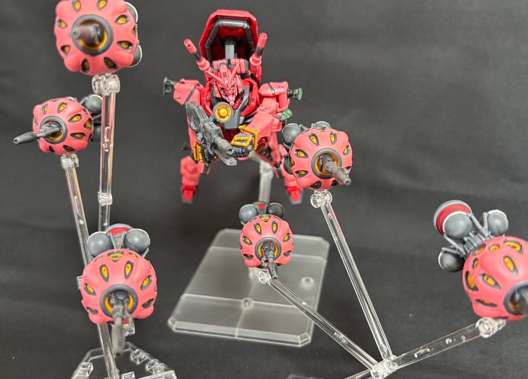 HG赤いガンダム完成品（ビット6個付き・部分塗装・つや消しトップコート仕上げ）