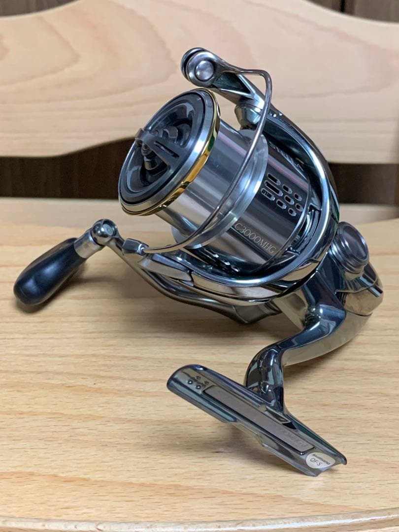 ヒ*デ様 シマノ　18ステラC3000MHG 中古　箱無し
