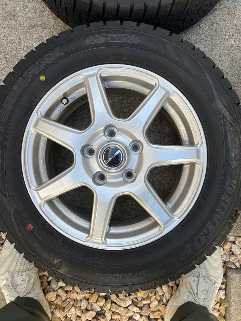 セレナC27 スタッドレスタイヤ