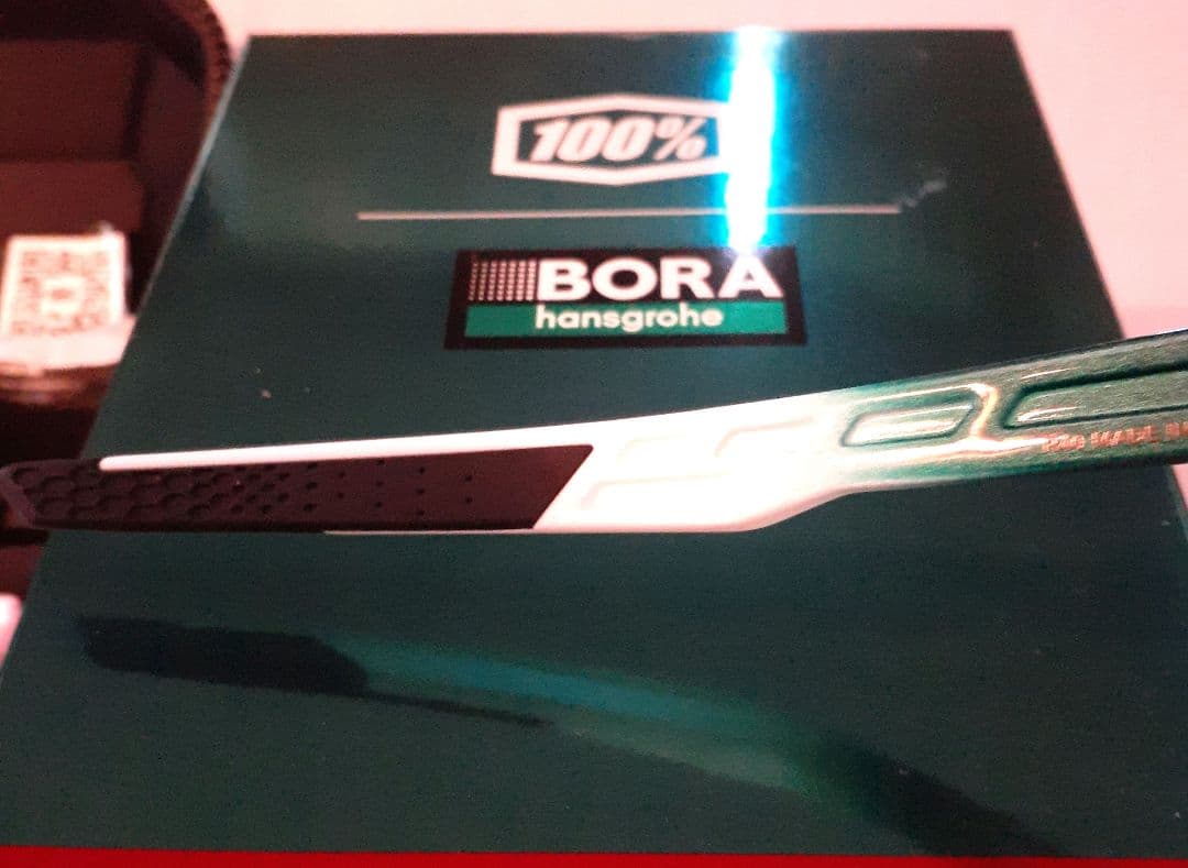 r 100% S2 BORA グリーンラメ ワンハンドレッド サングラス