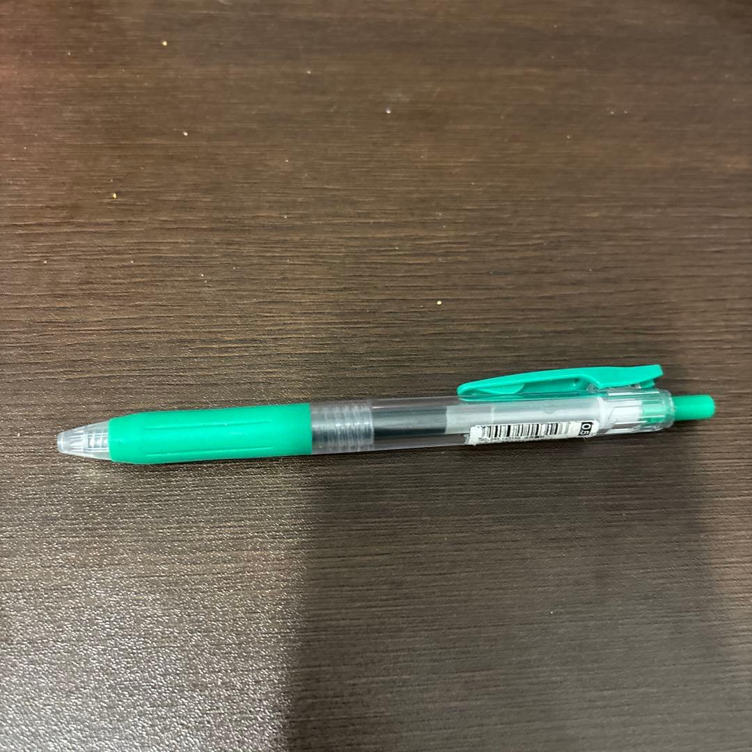 グリーンボールペン クリップ付き