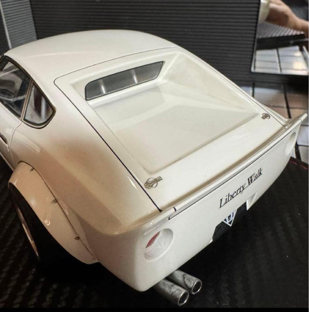 イグニッションモデル1/18LB−WORKSフェアレディZ (S30)カスタム品