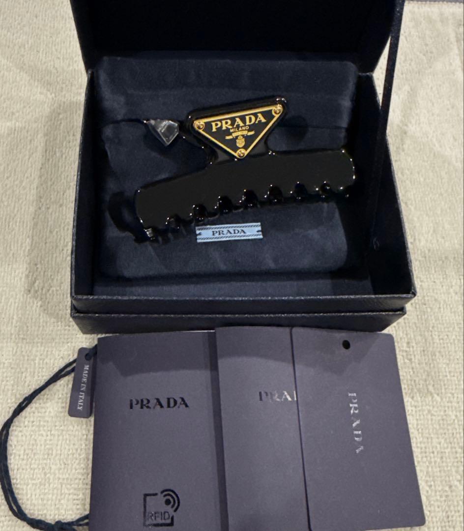 PRADA ヘアクリップ 正規品
