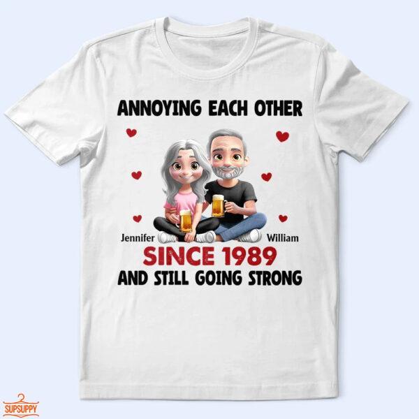3D Effect Couple Annoying Each Other - Supsuppy T Shirt