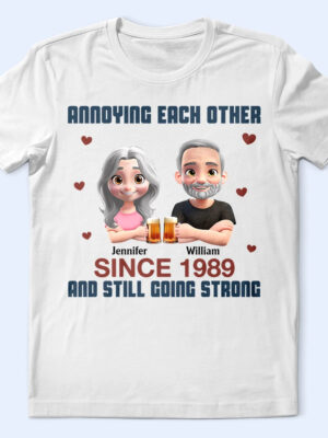 Cross Arms Couple Annoying Each Other - Supsuppy T Shirt