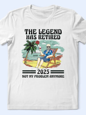 The Legend Has Retired Vintage - Retirement Gift For Beach Lovers, Dad, Mom, Grandpa, Grandma - Supsuppy T Shirt
