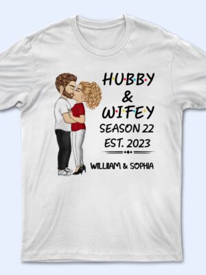 Hubby And Wifey Seasons Chibi Kissing Couple Sideview - Birthday, Anniversary Gift For Spouse, Lover, Husband, Wife, Boyfriend, Girlfriend - Supsuppy T Shirt